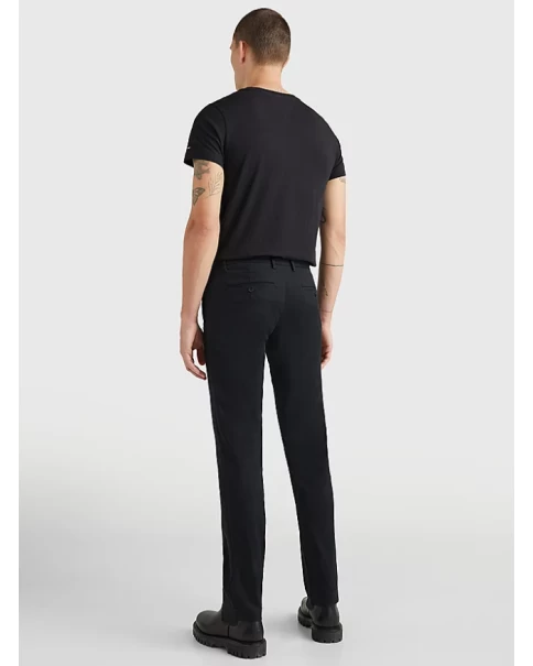 Men's Black Chino Pants Tommy Hilfiger Bleecker MW0MW26619 TROUSERS Men's Black Chino Pants Tommy Hilfiger Bleecker MW0MW26619 TROUSERS
